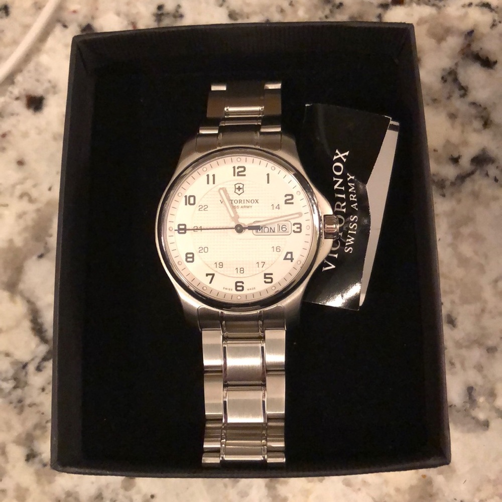 NEW Swiss Army Officers Silver Tone Watch